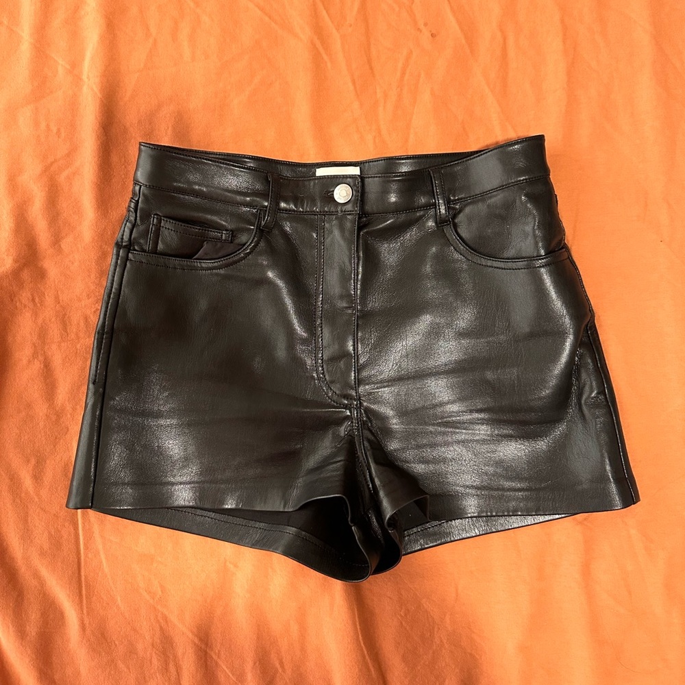 Aritzia Melina shorts